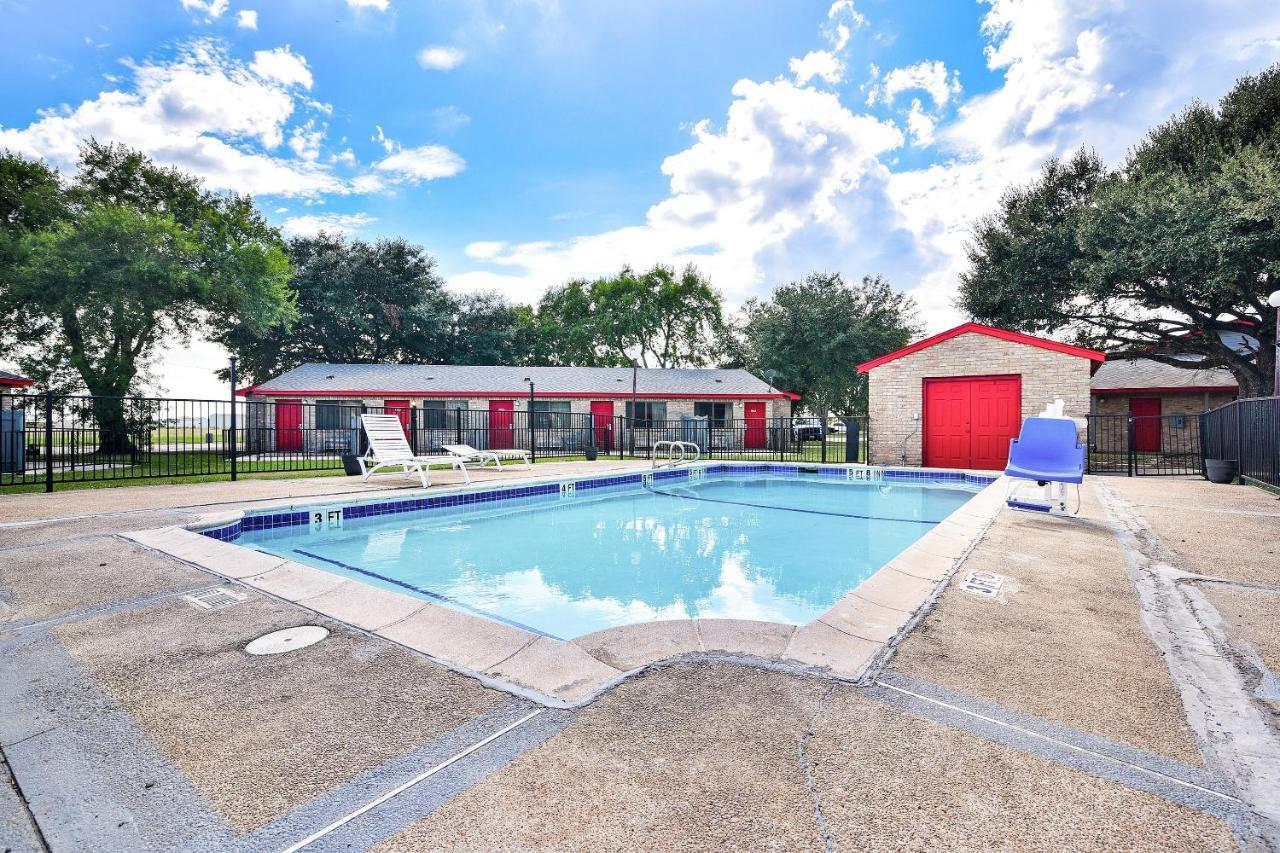 Americas Best Value Inn Lockhart Tx 외부 사진