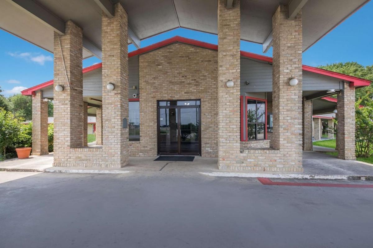 Americas Best Value Inn Lockhart Tx 외부 사진