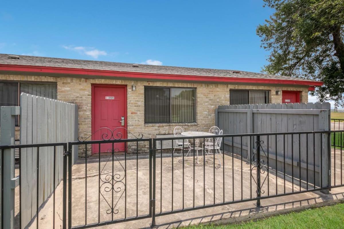 Americas Best Value Inn Lockhart Tx 외부 사진